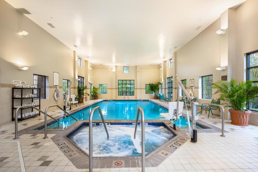 Staybridge Suites Chesapeake-Virginia Beach an IHG Hotel Main image 2